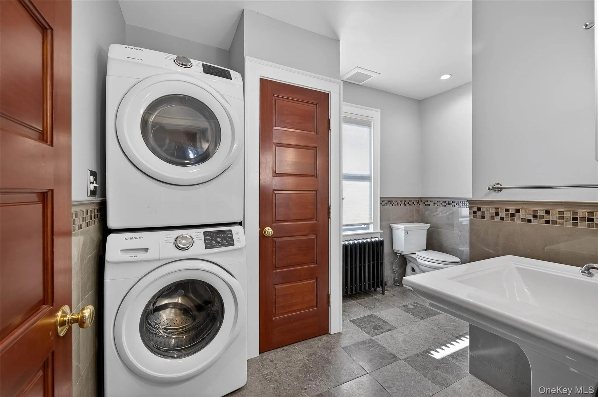 35 Birch Street, Oyster Bay, NY, 4 Bedrooms Bedrooms, 9 Rooms Rooms,3 BathroomsBathrooms,Residential Lease,For Rent,Birch,0,944113 35 Birch Street, Oyster Bay, NY, 4 Bedrooms Bedrooms, 9 Rooms Rooms,3 BathroomsBathrooms,Residential Lease,For Rent,Birch,0,944113