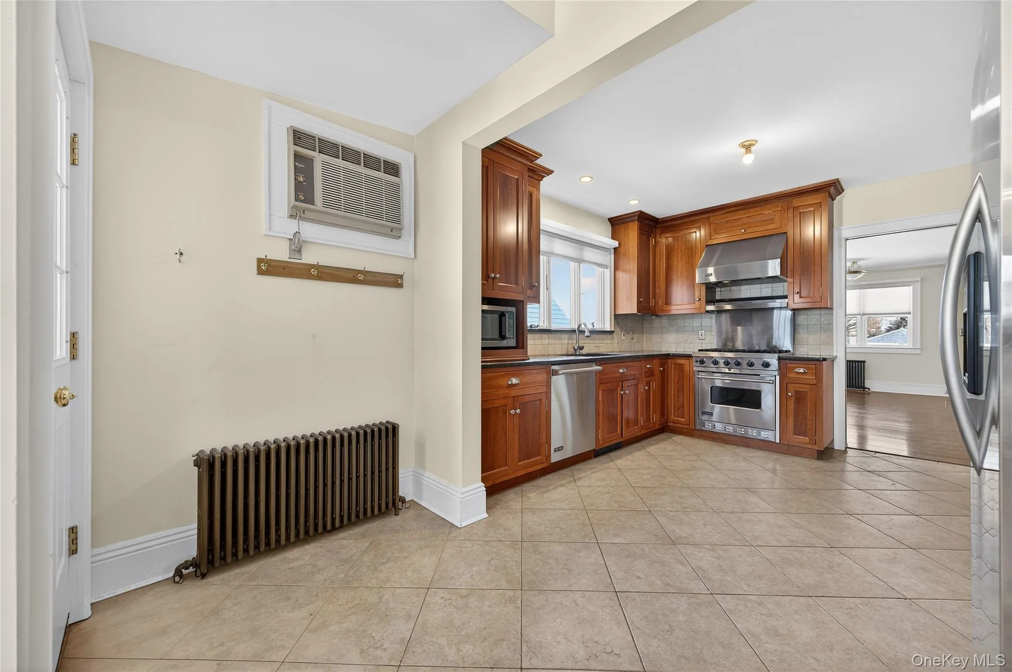 35 Birch Street, Oyster Bay, NY, 4 Bedrooms Bedrooms, 9 Rooms Rooms,3 BathroomsBathrooms,Residential Lease,For Rent,Birch,0,944113 35 Birch Street, Oyster Bay, NY, 4 Bedrooms Bedrooms, 9 Rooms Rooms,3 BathroomsBathrooms,Residential Lease,For Rent,Birch,0,944113