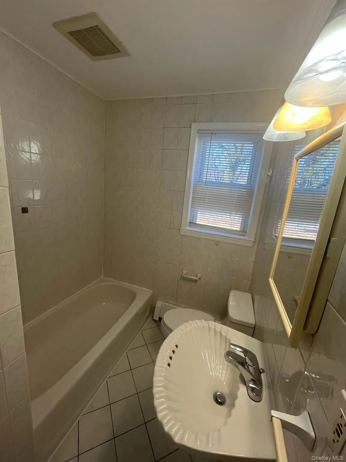 117 Blydenburg Avenue, Smithtown, NY, 4 Bedrooms Bedrooms, 6 Rooms Rooms,3 BathroomsBathrooms,Residential Lease,For Rent,Blydenburg,0,944144 117 Blydenburg Avenue, Smithtown, NY, 4 Bedrooms Bedrooms, 6 Rooms Rooms,3 BathroomsBathrooms,Residential Lease,For Rent,Blydenburg,0,944144