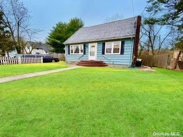 private flat front yard private flat front yard