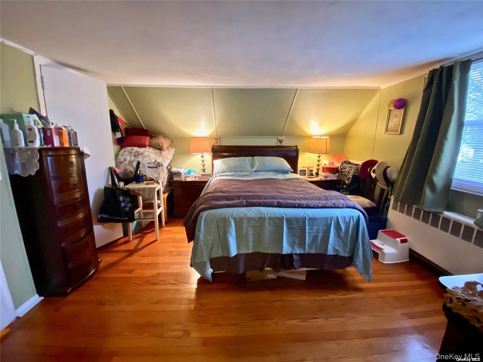 Bright and spacious Bedroom #4 Bright and spacious Bedroom #4