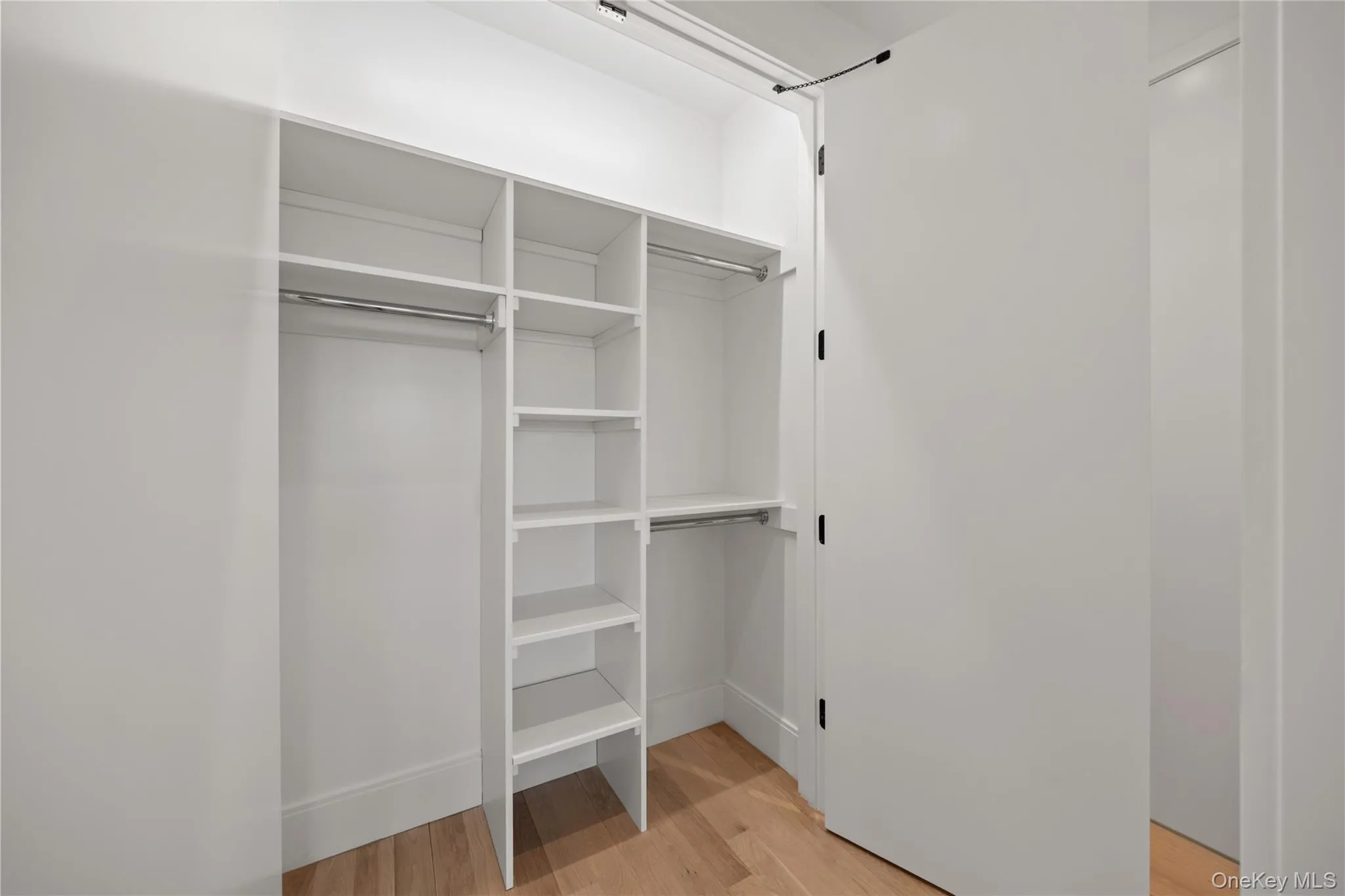 California-Style Custom Closets California-Style Custom Closets