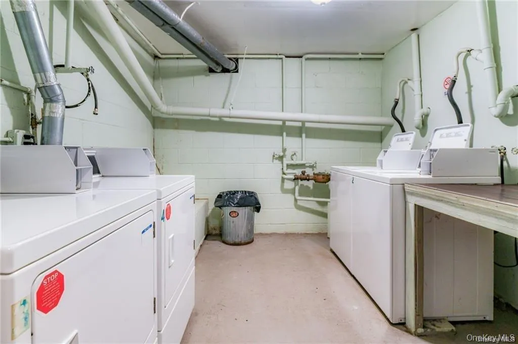 Common laundry room. Common laundry room.