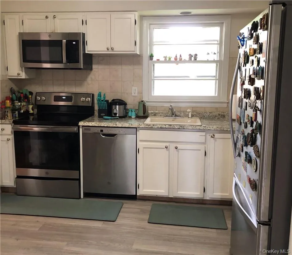 7 Highview Drive, Greenburgh, NY, 3 Bedrooms Bedrooms, 7 Rooms Rooms,2 BathroomsBathrooms,Residential Lease,Idx,Highview,0,944228 7 Highview Drive, Greenburgh, NY, 3 Bedrooms Bedrooms, 7 Rooms Rooms,2 BathroomsBathrooms,Residential Lease,Idx,Highview,0,944228