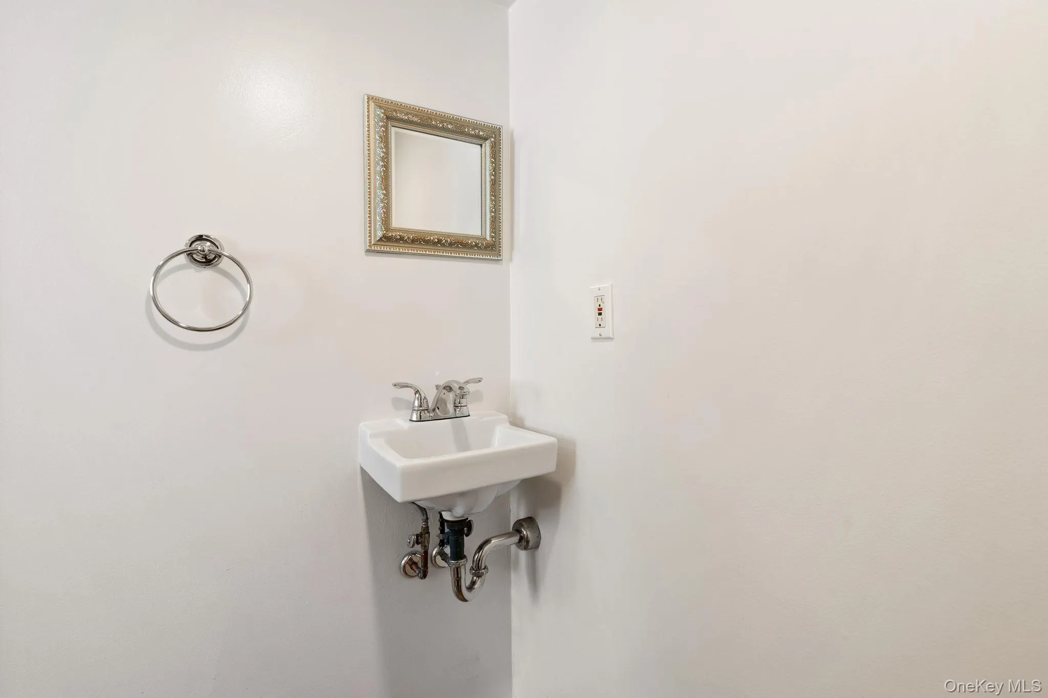 View of bathroom View of bathroom