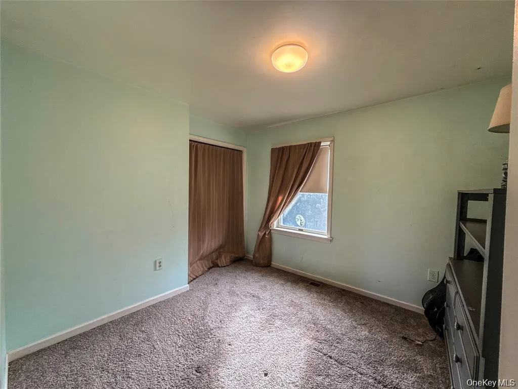 33 Muntz Lane, Haverstraw, NY, 3 Bedrooms Bedrooms, 8 Rooms Rooms,2 BathroomsBathrooms,Residential,For Rent,Muntz,0,944281 33 Muntz Lane, Haverstraw, NY, 3 Bedrooms Bedrooms, 8 Rooms Rooms,2 BathroomsBathrooms,Residential,For Rent,Muntz,0,944281