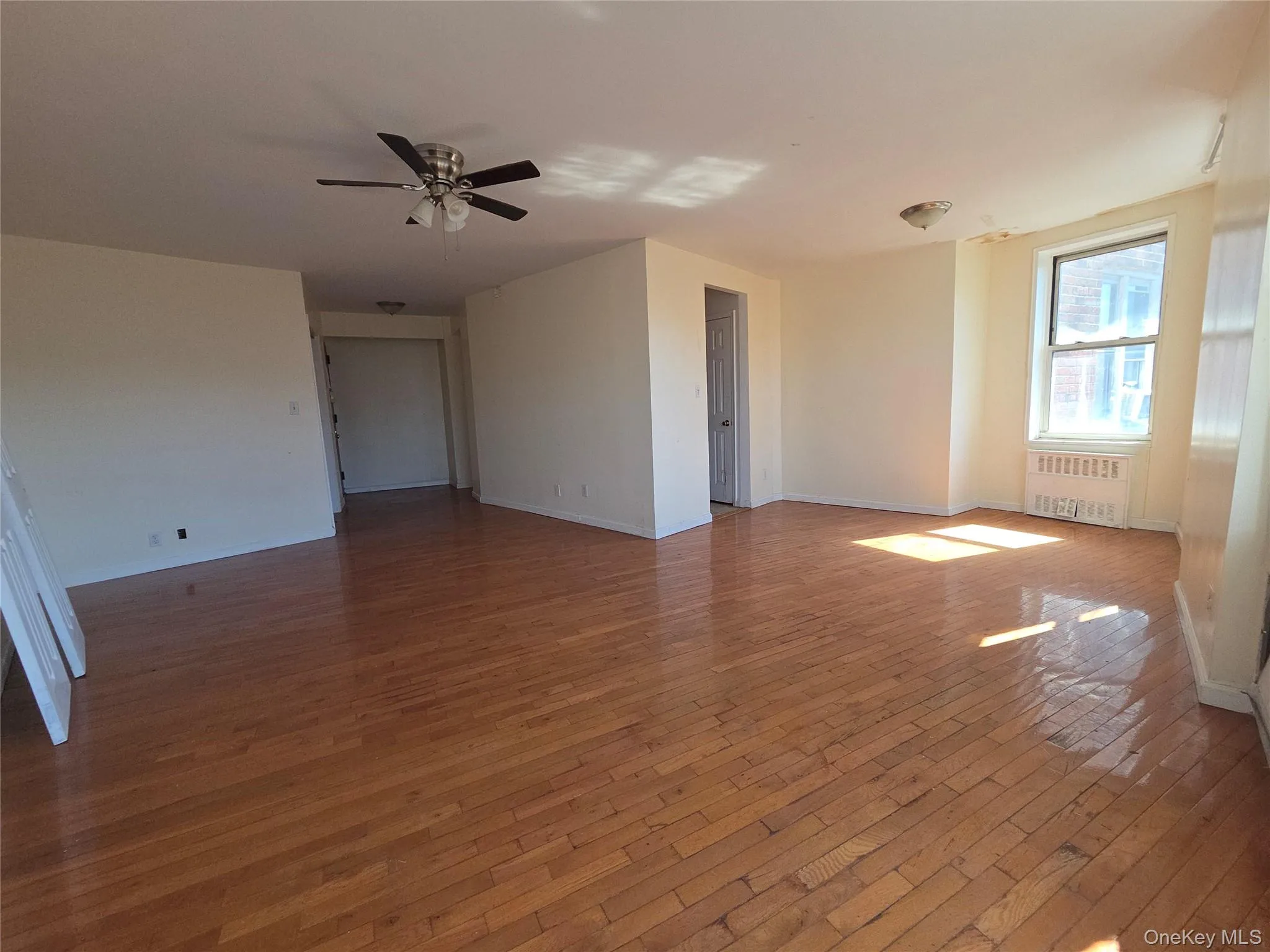 86-16 60th Avenue, New York, NY, 3 Rooms Rooms,1 BathroomBathrooms,Residential,For Rent,60th,0,944359 86-16 60th Avenue, New York, NY, 3 Rooms Rooms,1 BathroomBathrooms,Residential,For Rent,60th,0,944359