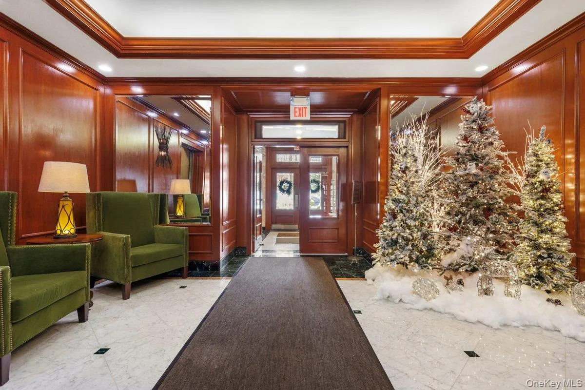 Building lobby featuring ornamental molding Building lobby featuring ornamental molding