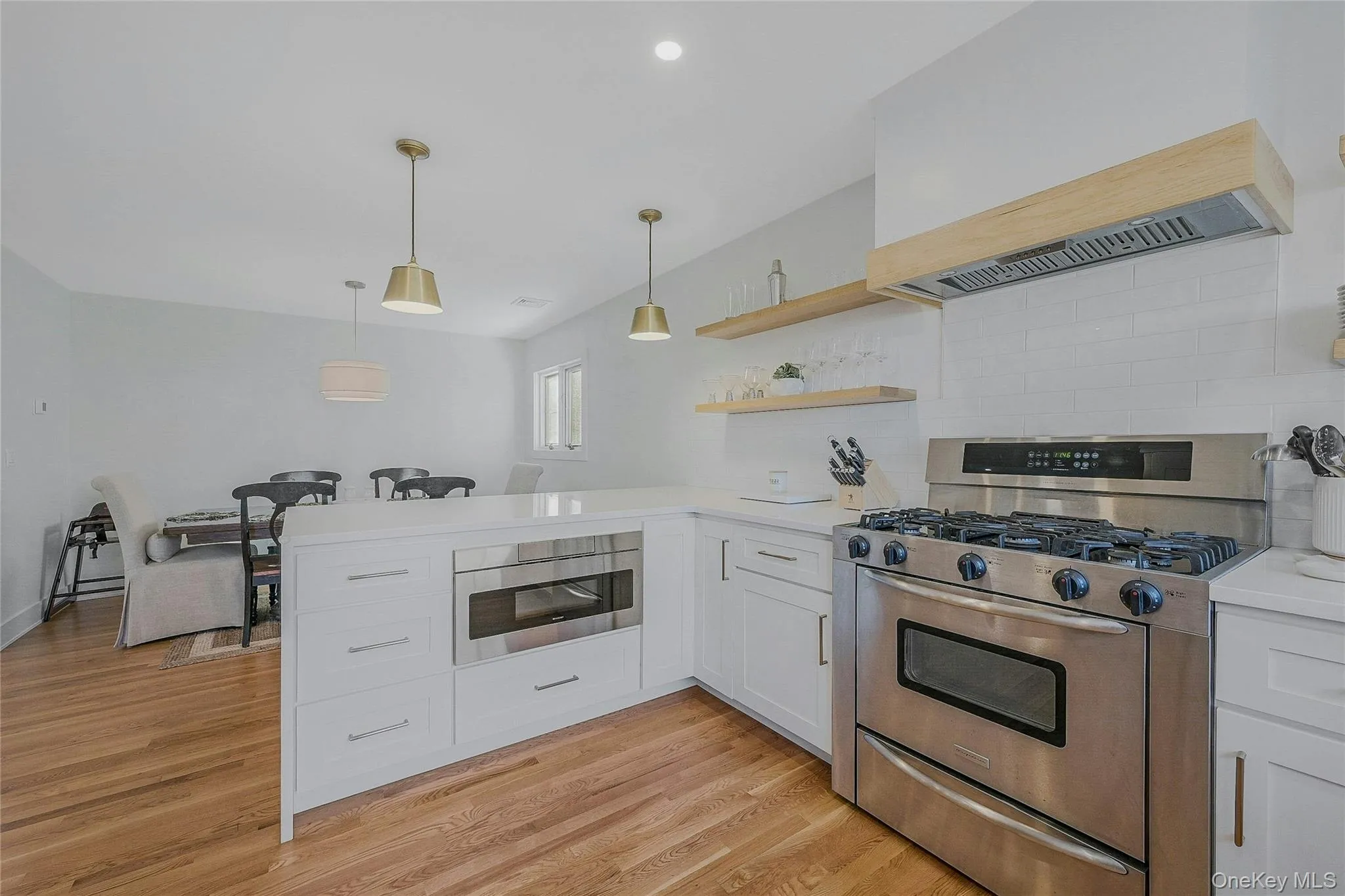 Kitchen to Dining Area Kitchen to Dining Area