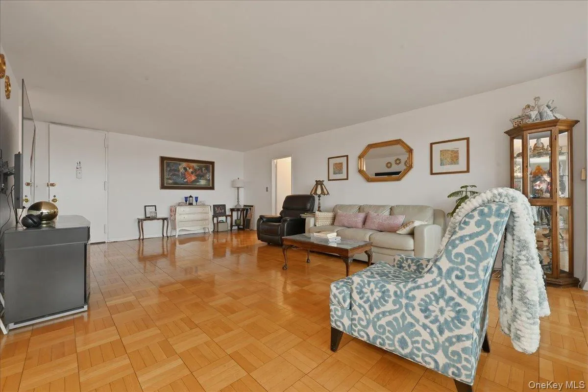 166-25 Powells Cove Boulevard, New York, NY, 2 Bedrooms Bedrooms, 5 Rooms Rooms,2 BathroomsBathrooms,Residential,For Rent,Powells Cove,0,KEY944439 166-25 Powells Cove Boulevard, New York, NY, 2 Bedrooms Bedrooms, 5 Rooms Rooms,2 BathroomsBathrooms,Residential,For Rent,Powells Cove,0,KEY944439