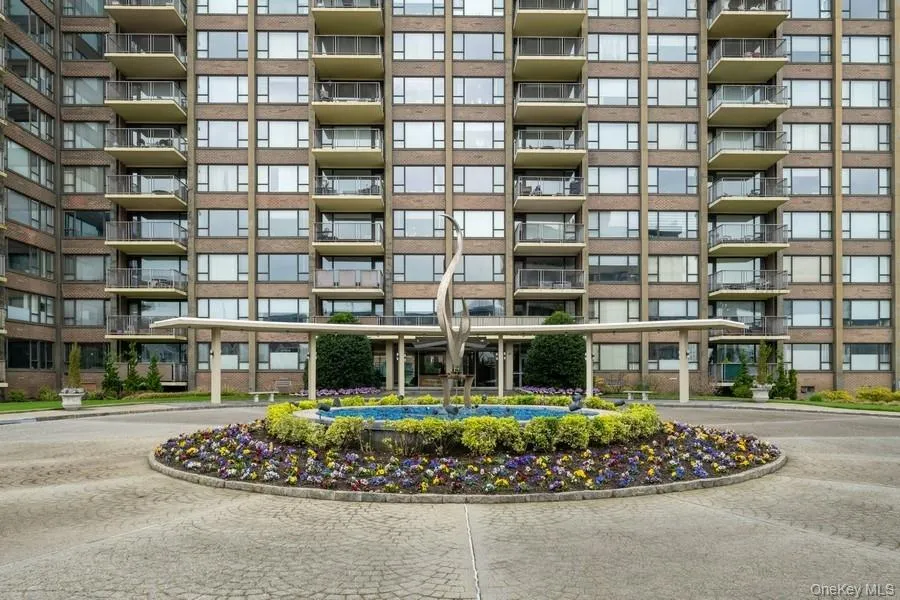 View of apartment building / complex View of apartment building / complex