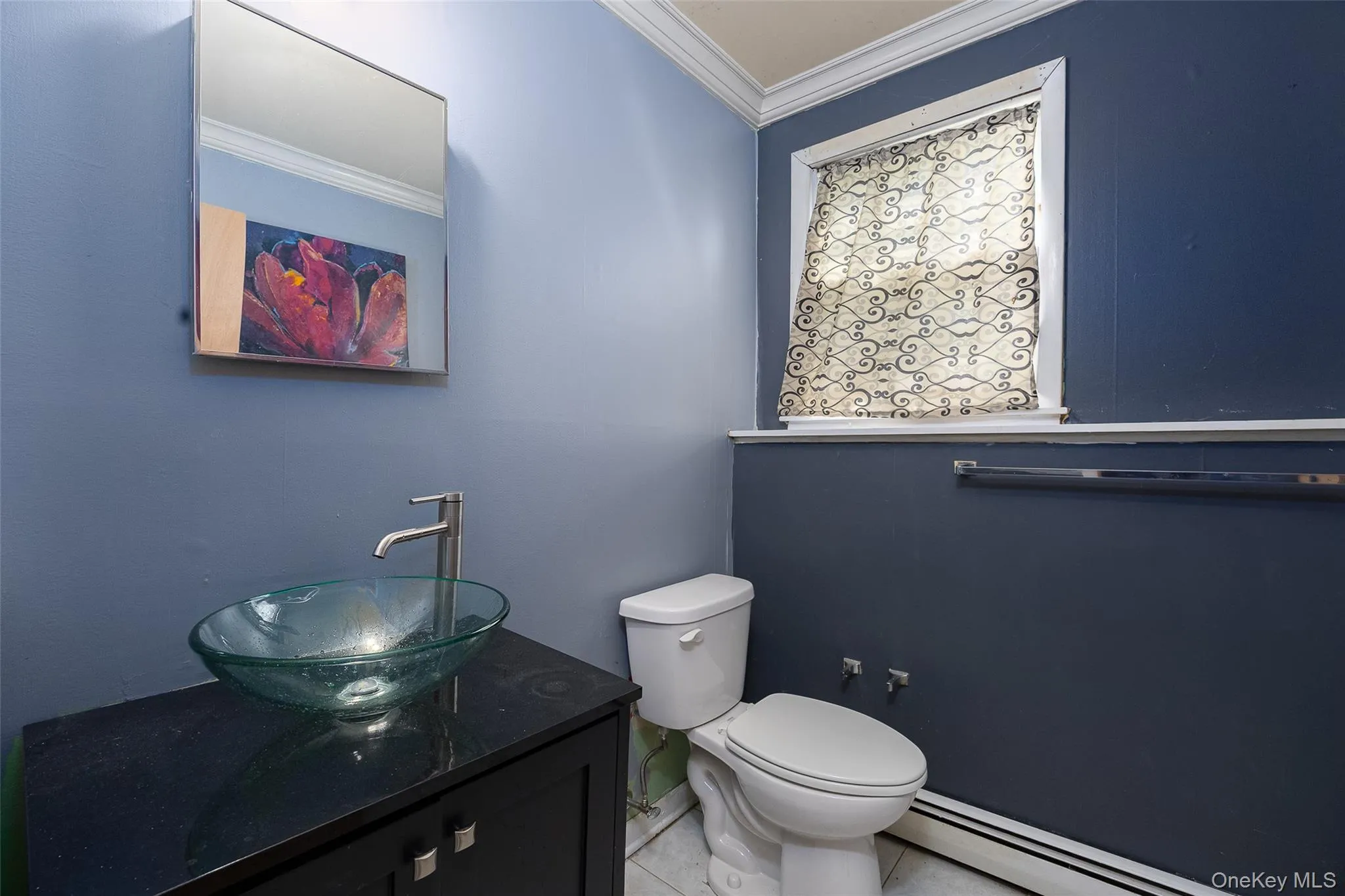 Lower level half bath Lower level half bath