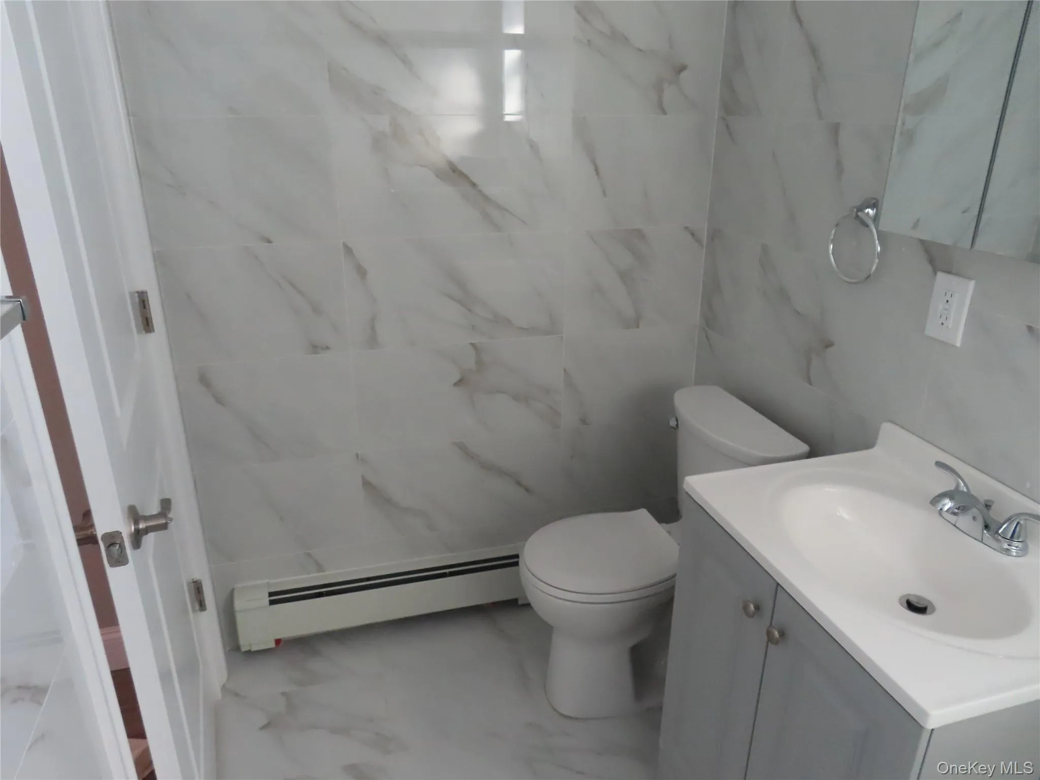 Brand New Bath. Brand New Bath.