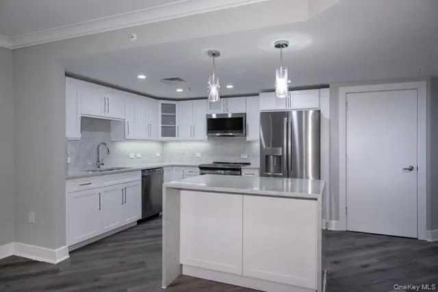 100 Glen Street, Glen Cove, NY, 1 Bedroom Bedrooms, 4 Rooms Rooms,1 BathroomBathrooms,Residential Lease,Idx,Glen,0,944709 100 Glen Street, Glen Cove, NY, 1 Bedroom Bedrooms, 4 Rooms Rooms,1 BathroomBathrooms,Residential Lease,Idx,Glen,0,944709