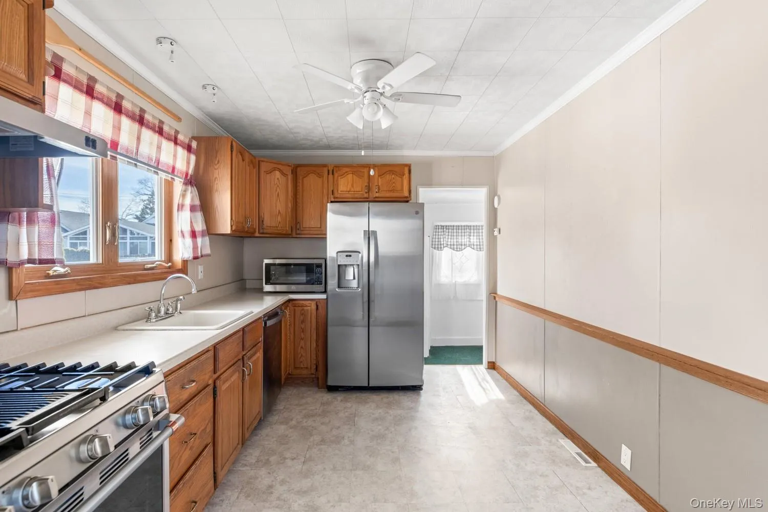 105A Muncy Avenue, Babylon, NY, 3 Bedrooms Bedrooms, 5 Rooms Rooms,1 BathroomBathrooms,Residential Lease,Idx,Muncy,0,944719 105A Muncy Avenue, Babylon, NY, 3 Bedrooms Bedrooms, 5 Rooms Rooms,1 BathroomBathrooms,Residential Lease,Idx,Muncy,0,944719