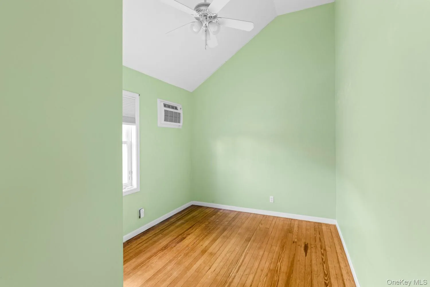 105A Muncy Avenue, Babylon, NY, 3 Bedrooms Bedrooms, 5 Rooms Rooms,1 BathroomBathrooms,Residential Lease,Idx,Muncy,0,944719 105A Muncy Avenue, Babylon, NY, 3 Bedrooms Bedrooms, 5 Rooms Rooms,1 BathroomBathrooms,Residential Lease,Idx,Muncy,0,944719