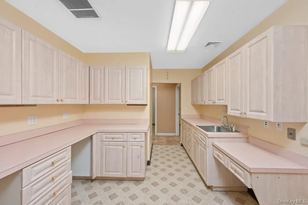 200 Broadway, Greenburgh, NY, ,Commercial Lease,Idx,Broadway,0,944745 200 Broadway, Greenburgh, NY, ,Commercial Lease,Idx,Broadway,0,944745