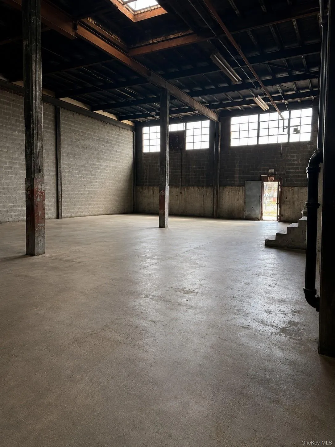 180-25 Liberty Avenue, New York, NY, ,Commercial Lease,For Rent,Liberty,0,944845 180-25 Liberty Avenue, New York, NY, ,Commercial Lease,For Rent,Liberty,0,944845