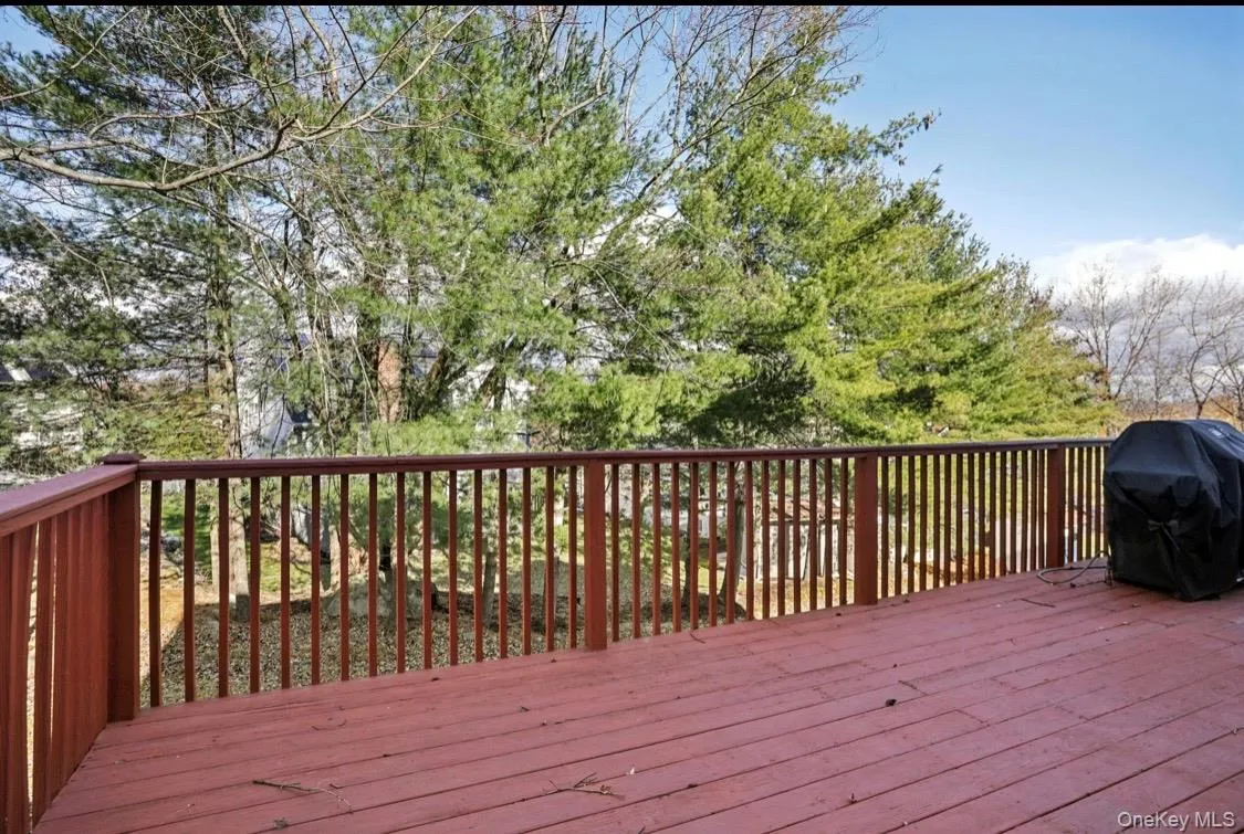 Deck featuring area for grilling Deck featuring area for grilling