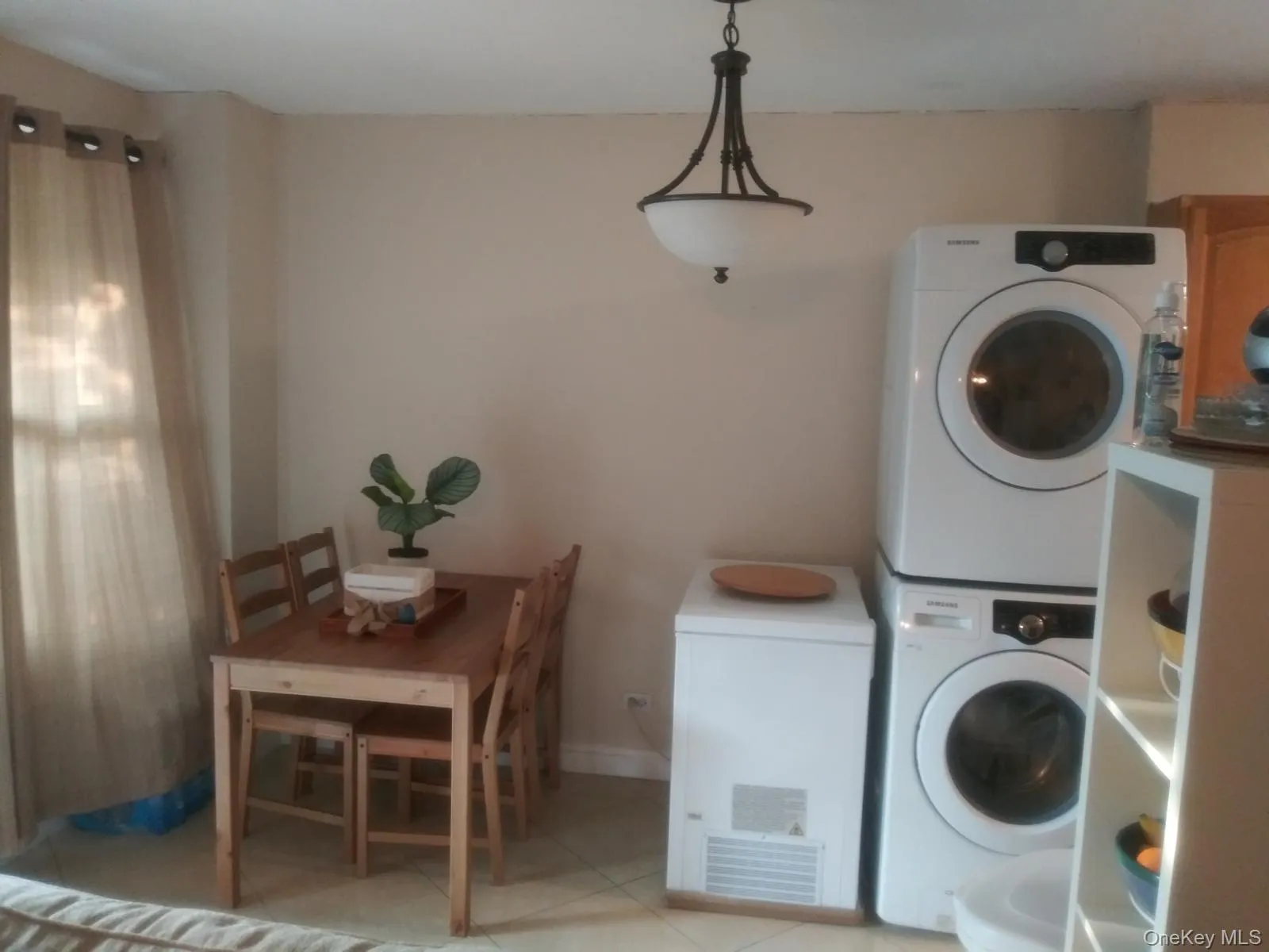 2550 Olinville Avenue, New York, NY, 3 Bedrooms Bedrooms, 6 Rooms Rooms,1 BathroomBathrooms,Residential,For Rent,Olinville,0,944940 2550 Olinville Avenue, New York, NY, 3 Bedrooms Bedrooms, 6 Rooms Rooms,1 BathroomBathrooms,Residential,For Rent,Olinville,0,944940