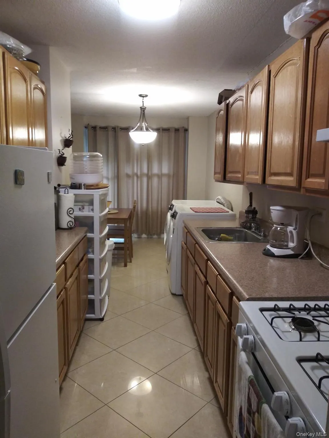 2550 Olinville Avenue, New York, NY, 3 Bedrooms Bedrooms, 6 Rooms Rooms,1 BathroomBathrooms,Residential,For Rent,Olinville,0,944940 2550 Olinville Avenue, New York, NY, 3 Bedrooms Bedrooms, 6 Rooms Rooms,1 BathroomBathrooms,Residential,For Rent,Olinville,0,944940