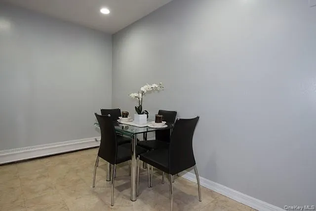 100 Friendly Court Avenue, Babylon, NY, 1 Bedroom Bedrooms, 4 Rooms Rooms,1 BathroomBathrooms,Residential Lease,Idx,Friendly Court,0,945001 100 Friendly Court Avenue, Babylon, NY, 1 Bedroom Bedrooms, 4 Rooms Rooms,1 BathroomBathrooms,Residential Lease,Idx,Friendly Court,0,945001