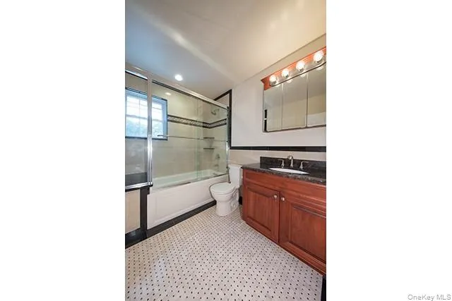 1 Villa D'est Drive, Brookhaven, NY, 2 Bedrooms Bedrooms, 5 Rooms Rooms,1 BathroomBathrooms,Residential Lease,Idx,Villa D'est,0,945017 1 Villa D'est Drive, Brookhaven, NY, 2 Bedrooms Bedrooms, 5 Rooms Rooms,1 BathroomBathrooms,Residential Lease,Idx,Villa D'est,0,945017