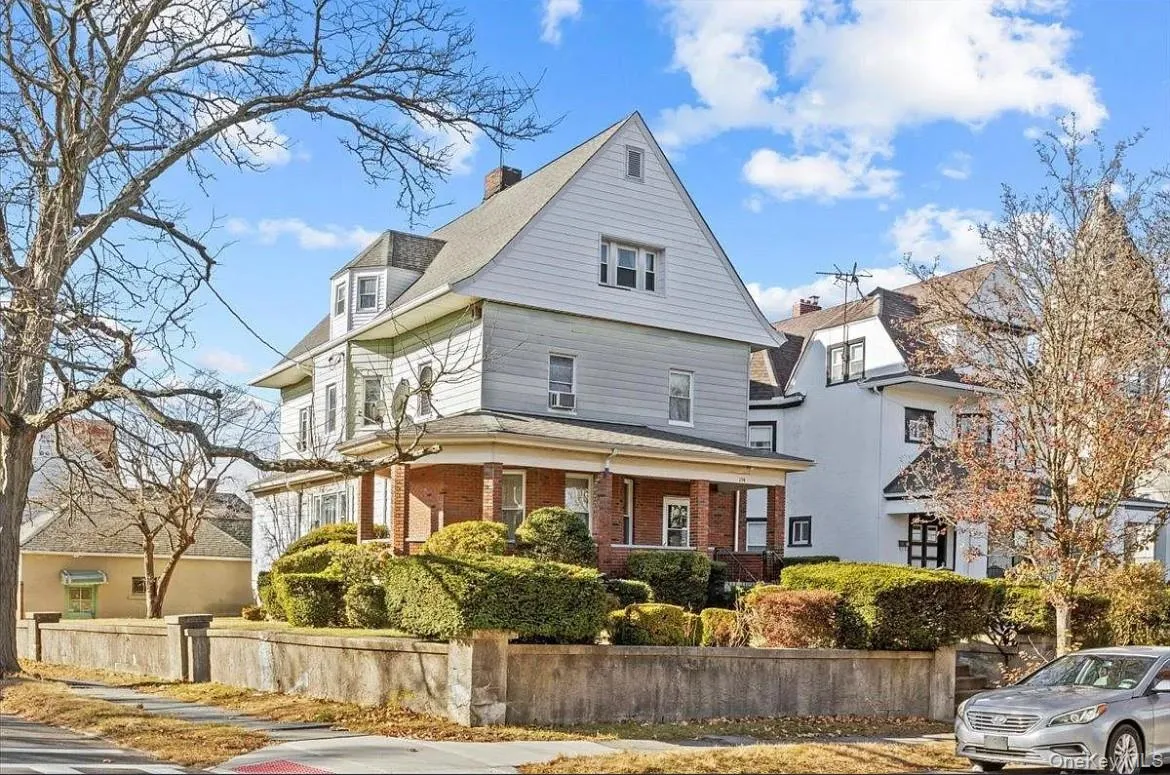 194 Summit Avenue, Mount Vernon, NY, 3 Bedrooms Bedrooms, 6 Rooms Rooms,1 BathroomBathrooms,Residential Lease,Idx,Summit,0,945022 194 Summit Avenue, Mount Vernon, NY, 3 Bedrooms Bedrooms, 6 Rooms Rooms,1 BathroomBathrooms,Residential Lease,Idx,Summit,0,945022