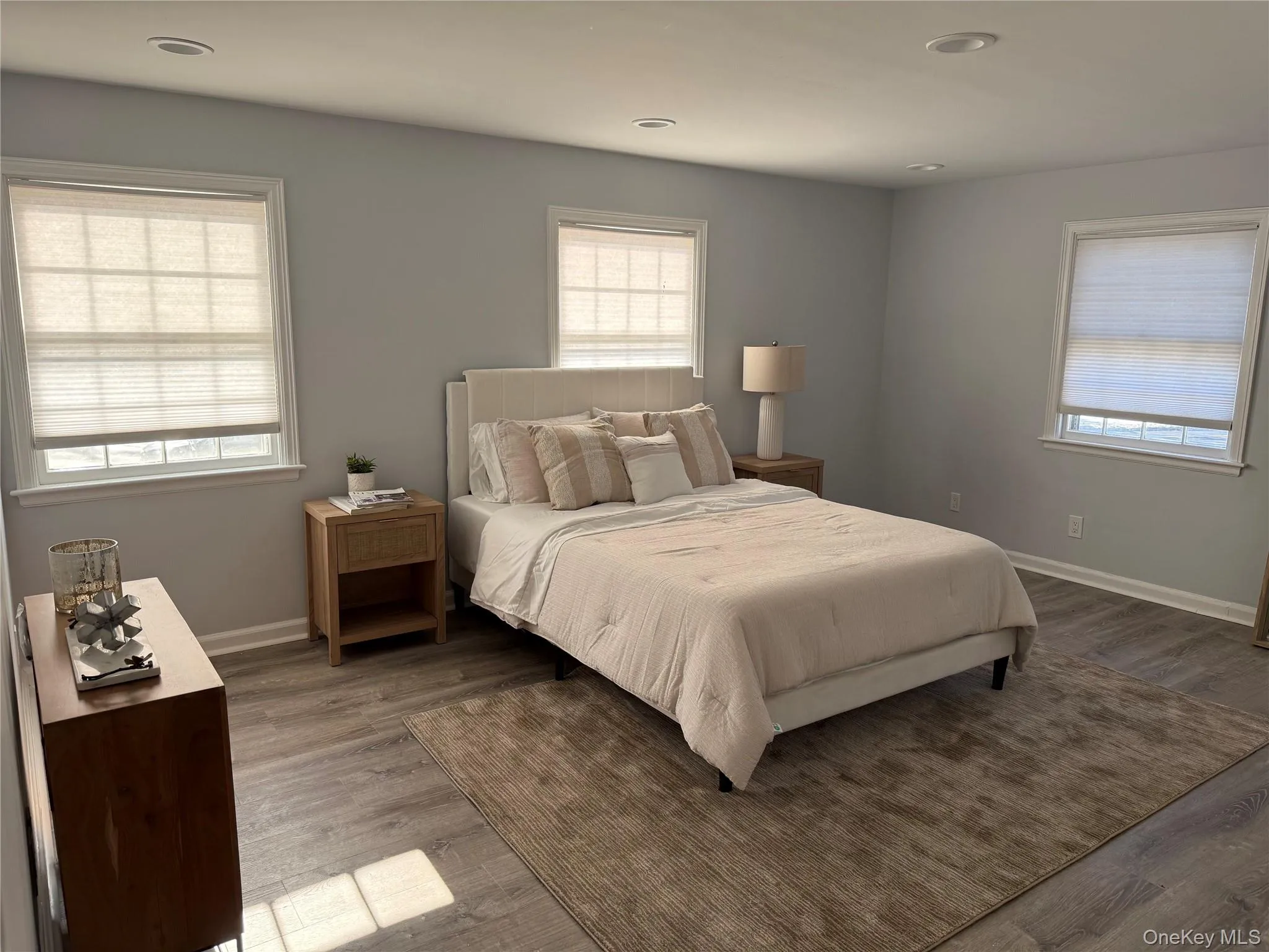 1 East Main Street, Huntington, NY, 1 Bedroom Bedrooms, 3 Rooms Rooms,1 BathroomBathrooms,Residential Lease,Idx,East Main,0,945059 1 East Main Street, Huntington, NY, 1 Bedroom Bedrooms, 3 Rooms Rooms,1 BathroomBathrooms,Residential Lease,Idx,East Main,0,945059