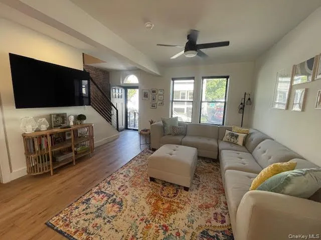 12 South Street, Beacon, NY, 3 Bedrooms Bedrooms, 6 Rooms Rooms,1 BathroomBathrooms,Residential Lease,Idx,South,0,945082 12 South Street, Beacon, NY, 3 Bedrooms Bedrooms, 6 Rooms Rooms,1 BathroomBathrooms,Residential Lease,Idx,South,0,945082