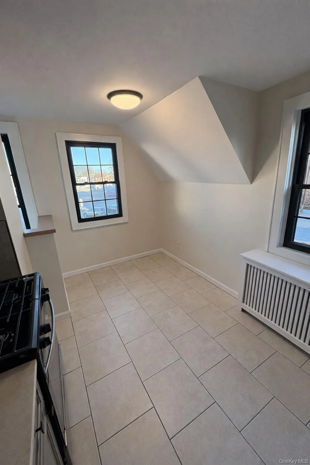 41 Centre Avenue, Hempstead, NY, 3 Bedrooms Bedrooms, 5 Rooms Rooms,1 BathroomBathrooms,Residential Lease,For Rent,Centre,0,945086 41 Centre Avenue, Hempstead, NY, 3 Bedrooms Bedrooms, 5 Rooms Rooms,1 BathroomBathrooms,Residential Lease,For Rent,Centre,0,945086