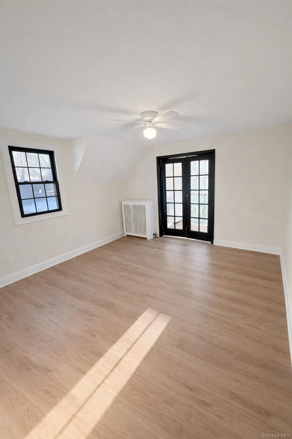 41 Centre Avenue, Hempstead, NY, 3 Bedrooms Bedrooms, 5 Rooms Rooms,1 BathroomBathrooms,Residential Lease,For Rent,Centre,0,945086 41 Centre Avenue, Hempstead, NY, 3 Bedrooms Bedrooms, 5 Rooms Rooms,1 BathroomBathrooms,Residential Lease,For Rent,Centre,0,945086