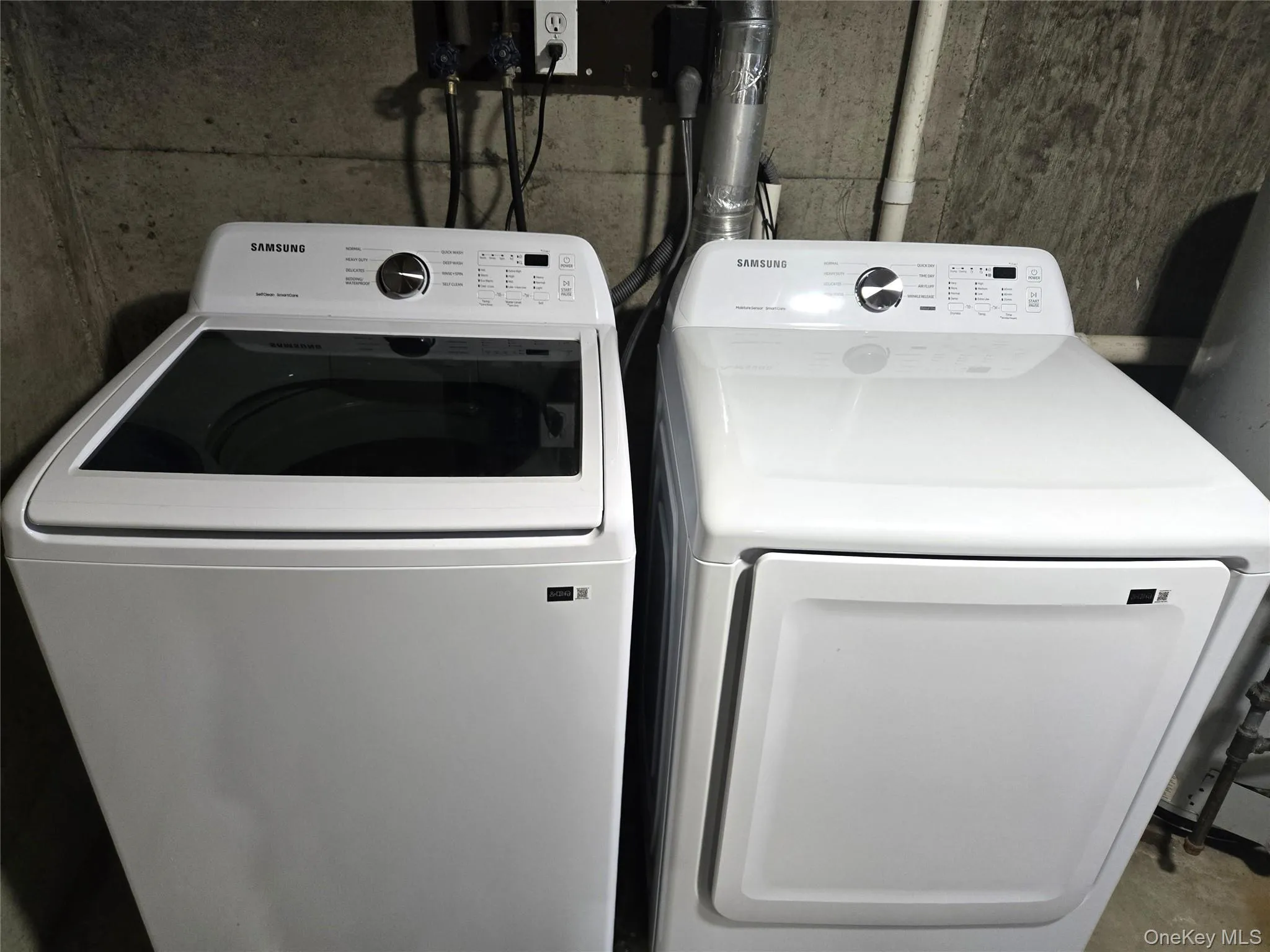 90 Graywood Road, North Hempstead, NY, 4 Bedrooms Bedrooms, 8 Rooms Rooms,3 BathroomsBathrooms,Residential Lease,Idx,Graywood,0,945115 90 Graywood Road, North Hempstead, NY, 4 Bedrooms Bedrooms, 8 Rooms Rooms,3 BathroomsBathrooms,Residential Lease,Idx,Graywood,0,945115