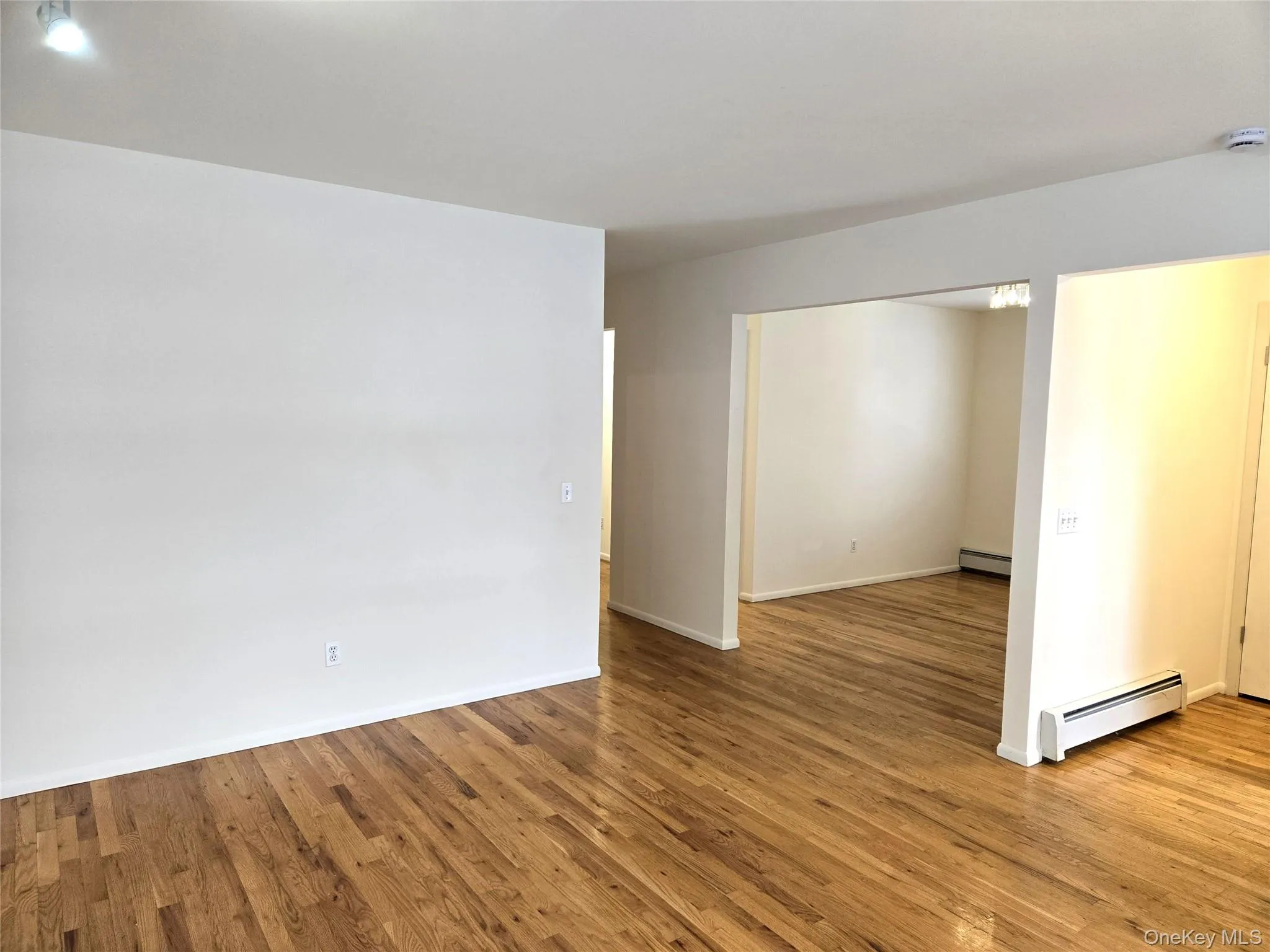 90 Graywood Road, North Hempstead, NY, 4 Bedrooms Bedrooms, 8 Rooms Rooms,3 BathroomsBathrooms,Residential Lease,Idx,Graywood,0,945115 90 Graywood Road, North Hempstead, NY, 4 Bedrooms Bedrooms, 8 Rooms Rooms,3 BathroomsBathrooms,Residential Lease,Idx,Graywood,0,945115