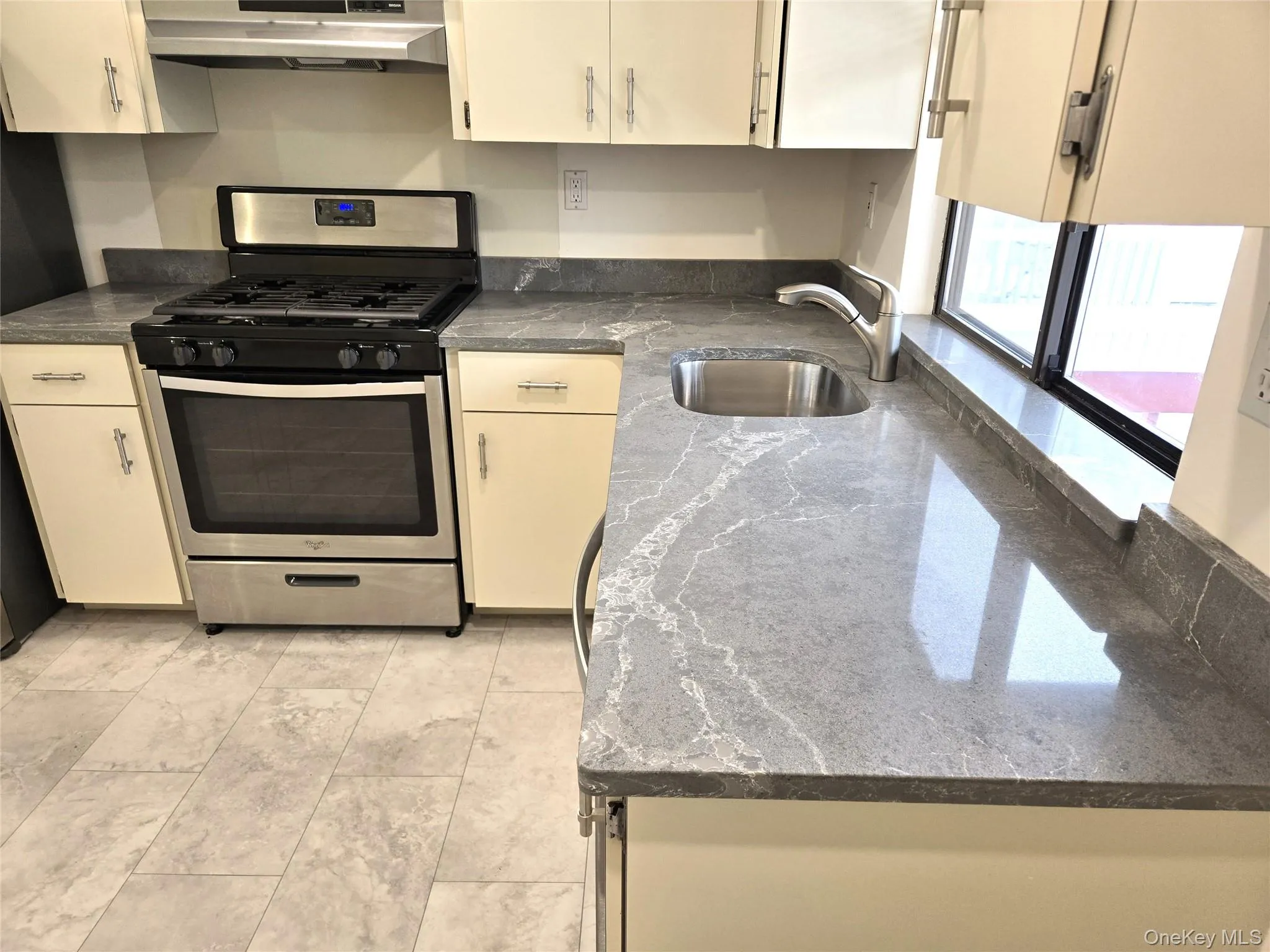 New countertop New countertop