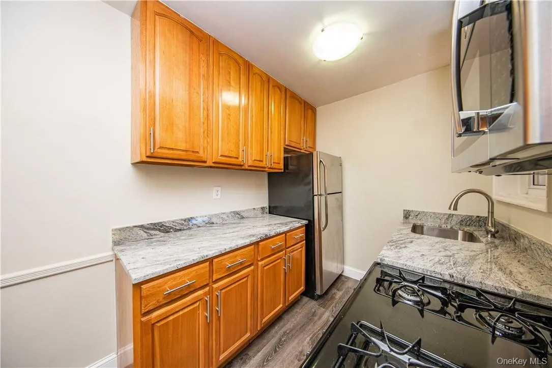 1133 Midland Avenue, Yonkers, NY, 2 Bedrooms Bedrooms, 4 Rooms Rooms,2 BathroomsBathrooms,Residential Lease,Idx,Midland,0,945190 1133 Midland Avenue, Yonkers, NY, 2 Bedrooms Bedrooms, 4 Rooms Rooms,2 BathroomsBathrooms,Residential Lease,Idx,Midland,0,945190