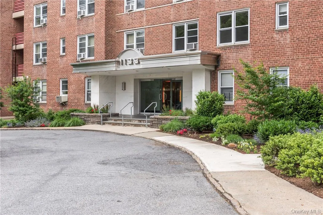 1133 Midland Avenue, Yonkers, NY, 2 Bedrooms Bedrooms, 4 Rooms Rooms,2 BathroomsBathrooms,Residential Lease,Idx,Midland,0,945190 1133 Midland Avenue, Yonkers, NY, 2 Bedrooms Bedrooms, 4 Rooms Rooms,2 BathroomsBathrooms,Residential Lease,Idx,Midland,0,945190