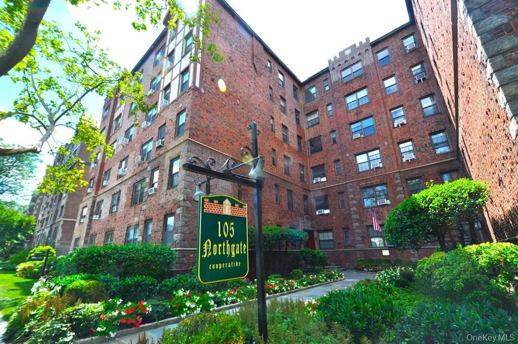 The Northgate is a pre-war building and the closets Garth Road residential building to the Scarsdale Metro North Train Station. The elevators have recently been replaced and public areas updated. Individual storage bins for a small fee. Expanded cable is included. The Northgate is a pre-war building and the closets Garth Road residential building to the Scarsdale Metro North Train Station. The elevators have recently been replaced and public areas updated. Individual storage bins for a small fee. Expanded cable is included.