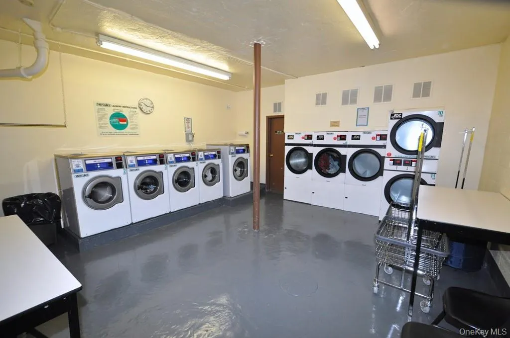 The Northgate is a pre-war building and the closets Garth Road residential building to the Scarsdale Metro North Train Station. The elevators have recently been replaced and public areas updated. Individual storage bins for a small fee. Expanded cable is included. The Northgate is a pre-war building and the closets Garth Road residential building to the Scarsdale Metro North Train Station. The elevators have recently been replaced and public areas updated. Individual storage bins for a small fee. Expanded cable is included.