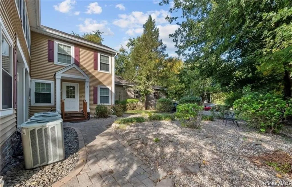 10 Burnside Avenue, Clarkstown, NY, 2 Bedrooms Bedrooms, 4 Rooms Rooms,1 BathroomBathrooms,Residential Lease,Idx,Burnside,0,945243 10 Burnside Avenue, Clarkstown, NY, 2 Bedrooms Bedrooms, 4 Rooms Rooms,1 BathroomBathrooms,Residential Lease,Idx,Burnside,0,945243