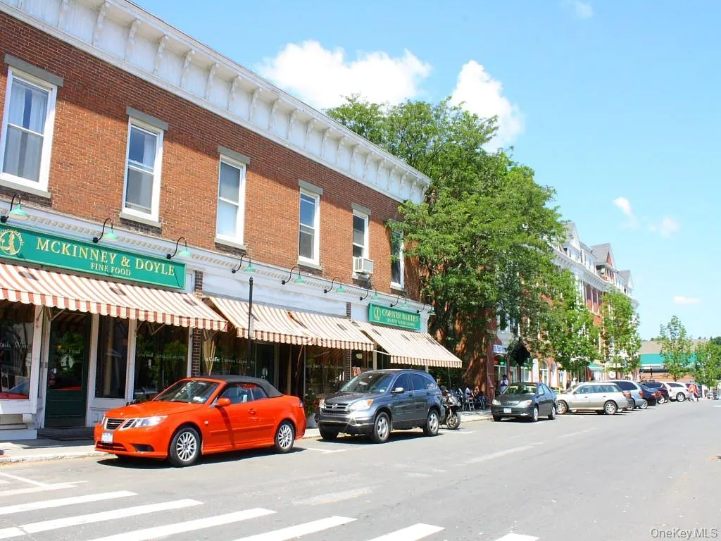 The charming Village of Pawling offers fine dining, boutique shops and cultural attractions. The charming Village of Pawling offers fine dining, boutique shops and cultural attractions.