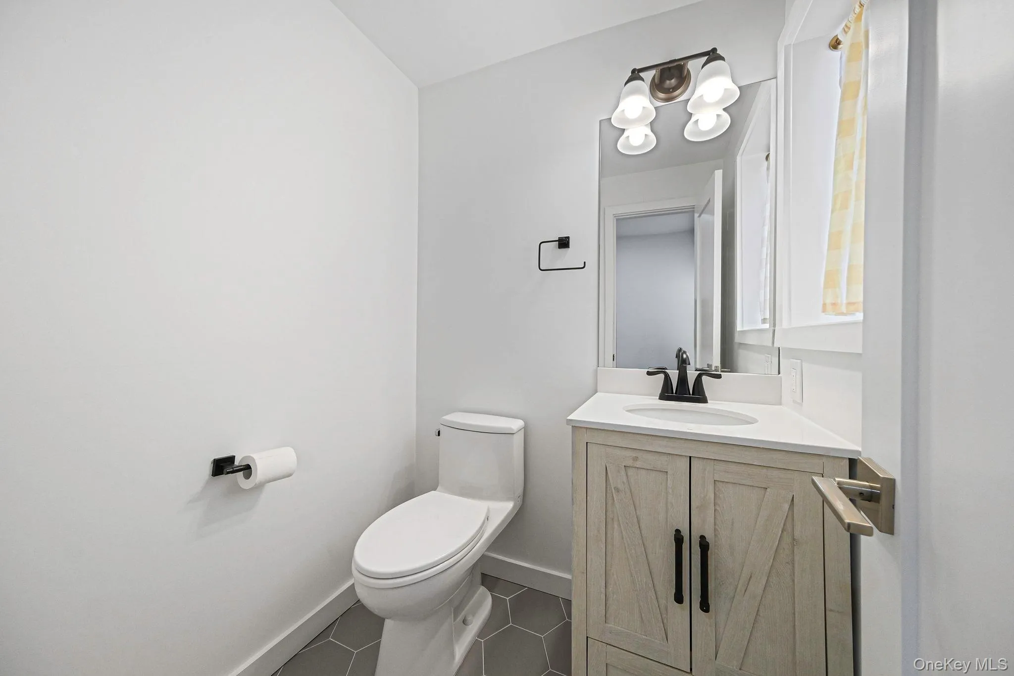 46 Maxwell Avenue, Oyster Bay, NY, 2 Bedrooms Bedrooms, 4 Rooms Rooms,1 BathroomBathrooms,Residential Lease,For Rent,Maxwell,0,945352 46 Maxwell Avenue, Oyster Bay, NY, 2 Bedrooms Bedrooms, 4 Rooms Rooms,1 BathroomBathrooms,Residential Lease,For Rent,Maxwell,0,945352