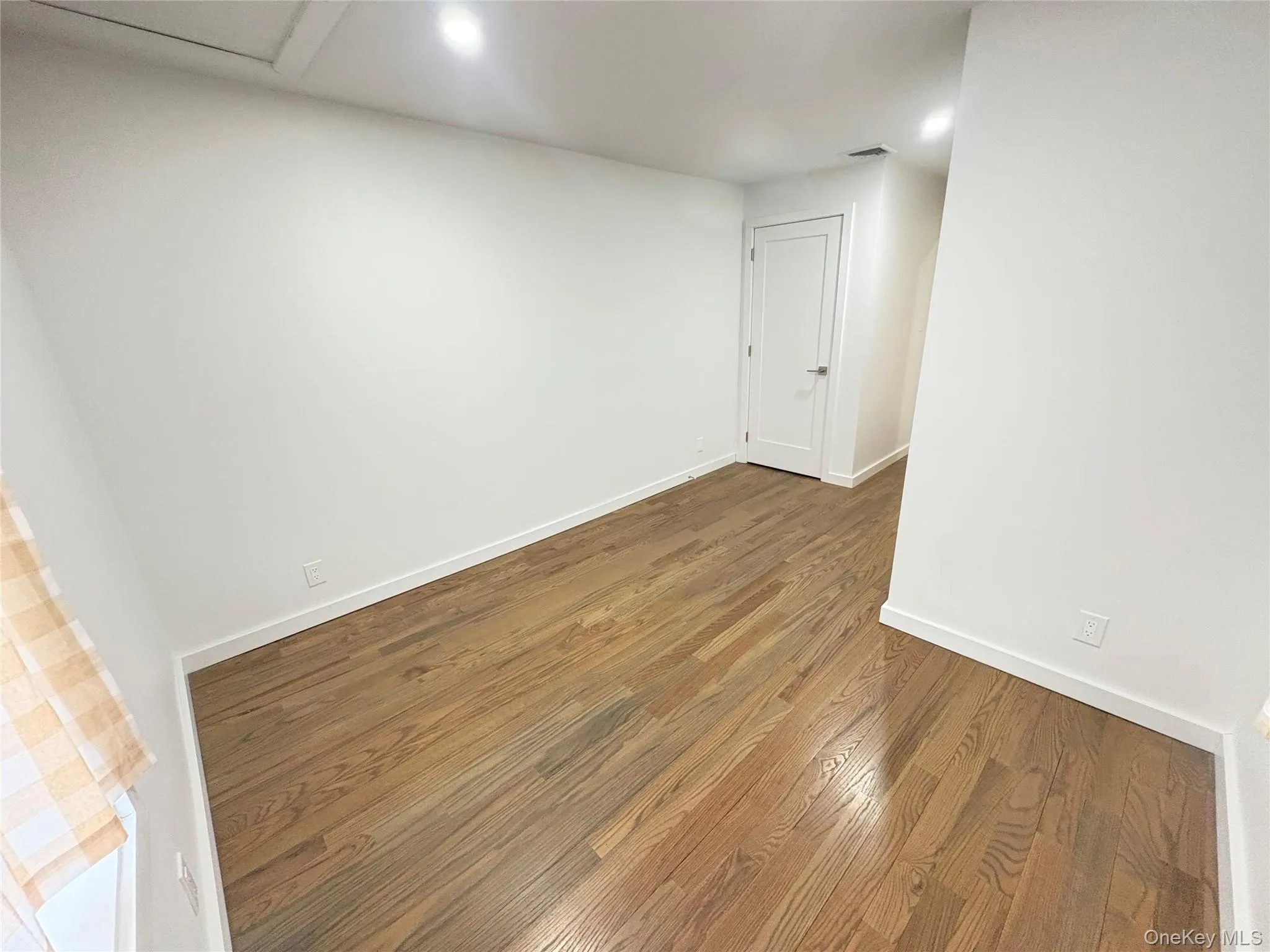 46 Maxwell Avenue, Oyster Bay, NY, 2 Bedrooms Bedrooms, 4 Rooms Rooms,1 BathroomBathrooms,Residential Lease,For Rent,Maxwell,0,945352 46 Maxwell Avenue, Oyster Bay, NY, 2 Bedrooms Bedrooms, 4 Rooms Rooms,1 BathroomBathrooms,Residential Lease,For Rent,Maxwell,0,945352