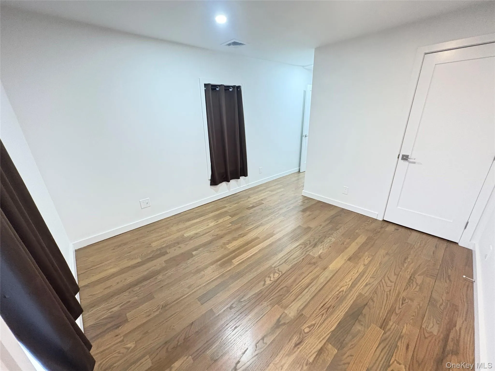 46 Maxwell Avenue, Oyster Bay, NY, 2 Bedrooms Bedrooms, 4 Rooms Rooms,1 BathroomBathrooms,Residential Lease,For Rent,Maxwell,0,945352 46 Maxwell Avenue, Oyster Bay, NY, 2 Bedrooms Bedrooms, 4 Rooms Rooms,1 BathroomBathrooms,Residential Lease,For Rent,Maxwell,0,945352