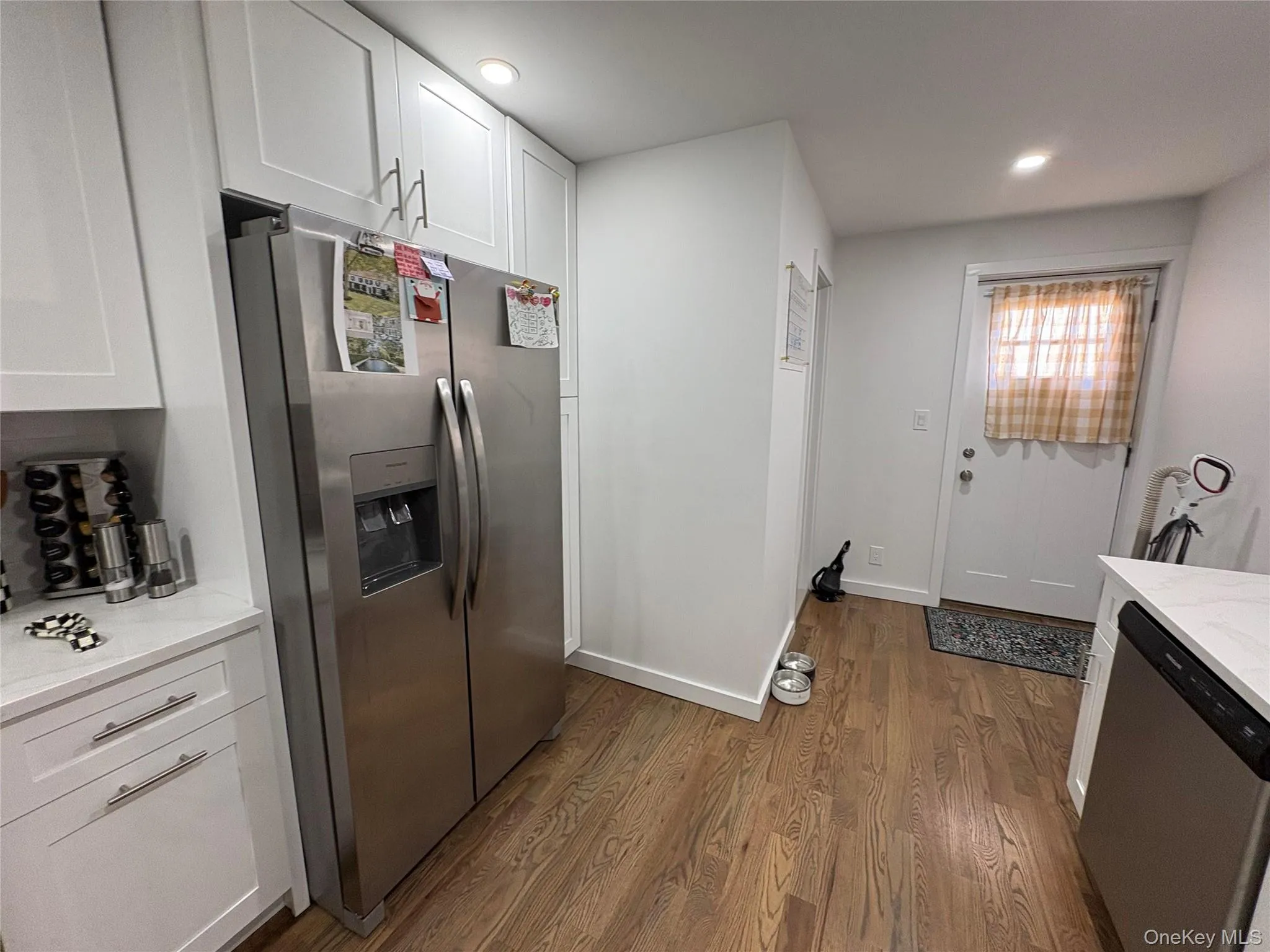 46 Maxwell Avenue, Oyster Bay, NY, 2 Bedrooms Bedrooms, 4 Rooms Rooms,1 BathroomBathrooms,Residential Lease,For Rent,Maxwell,0,945352 46 Maxwell Avenue, Oyster Bay, NY, 2 Bedrooms Bedrooms, 4 Rooms Rooms,1 BathroomBathrooms,Residential Lease,For Rent,Maxwell,0,945352