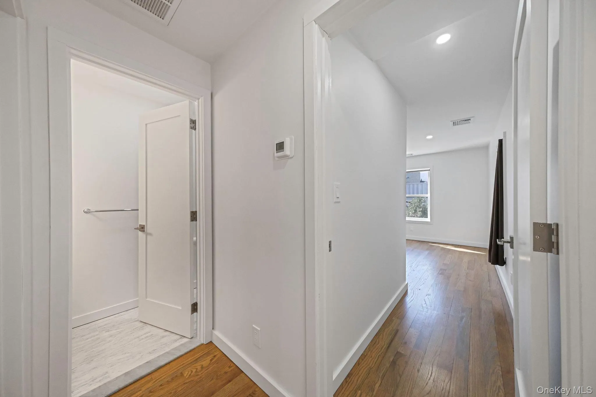46 Maxwell Avenue, Oyster Bay, NY, 2 Bedrooms Bedrooms, 4 Rooms Rooms,1 BathroomBathrooms,Residential Lease,For Rent,Maxwell,0,945352 46 Maxwell Avenue, Oyster Bay, NY, 2 Bedrooms Bedrooms, 4 Rooms Rooms,1 BathroomBathrooms,Residential Lease,For Rent,Maxwell,0,945352