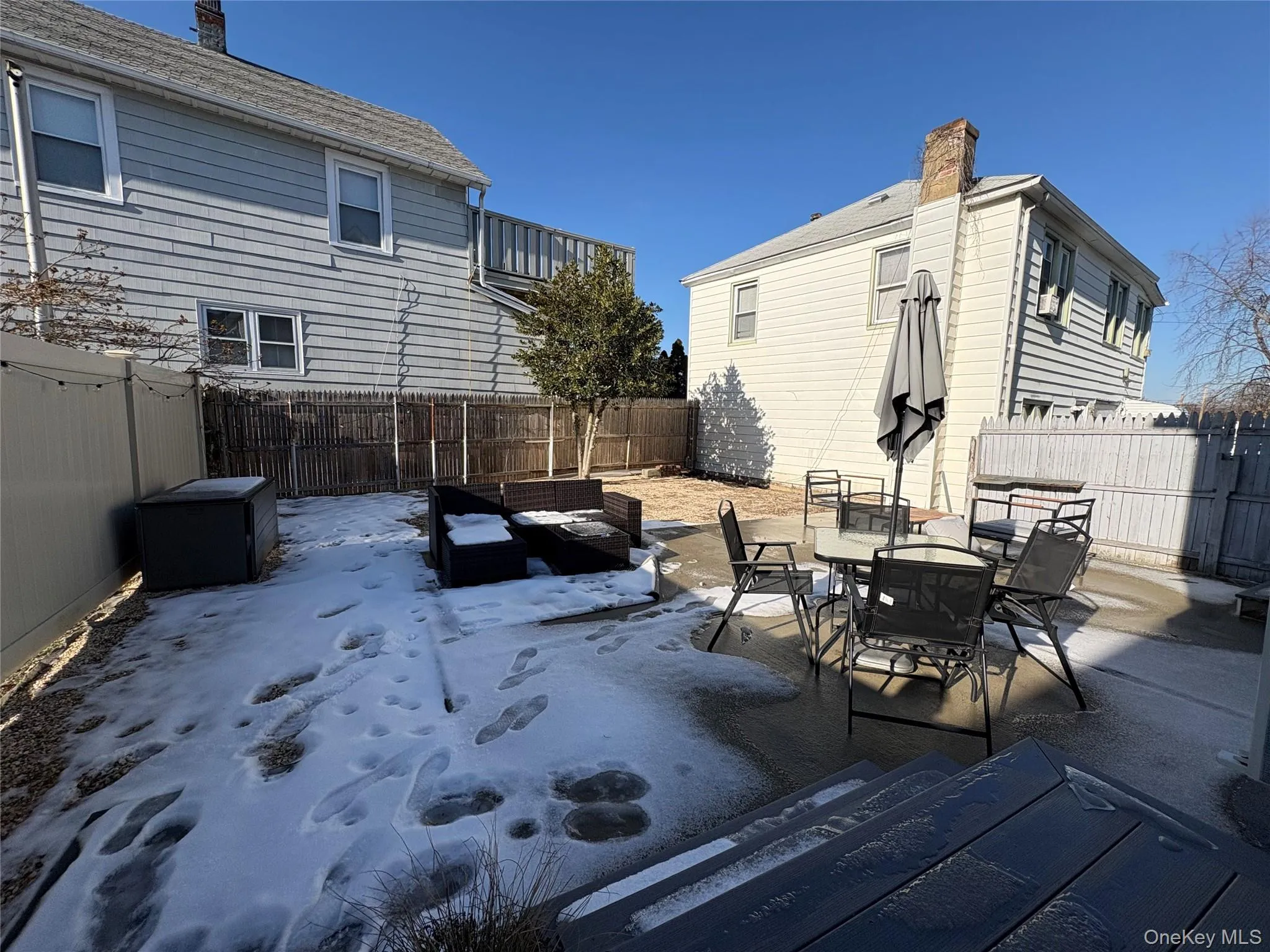 46 Maxwell Avenue, Oyster Bay, NY, 2 Bedrooms Bedrooms, 4 Rooms Rooms,1 BathroomBathrooms,Residential Lease,For Rent,Maxwell,0,945352 46 Maxwell Avenue, Oyster Bay, NY, 2 Bedrooms Bedrooms, 4 Rooms Rooms,1 BathroomBathrooms,Residential Lease,For Rent,Maxwell,0,945352