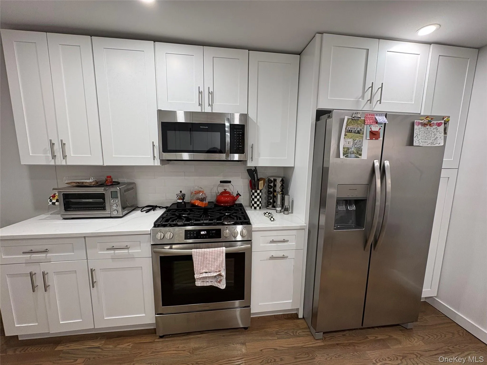 46 Maxwell Avenue, Oyster Bay, NY, 2 Bedrooms Bedrooms, 4 Rooms Rooms,1 BathroomBathrooms,Residential Lease,For Rent,Maxwell,0,945352 46 Maxwell Avenue, Oyster Bay, NY, 2 Bedrooms Bedrooms, 4 Rooms Rooms,1 BathroomBathrooms,Residential Lease,For Rent,Maxwell,0,945352