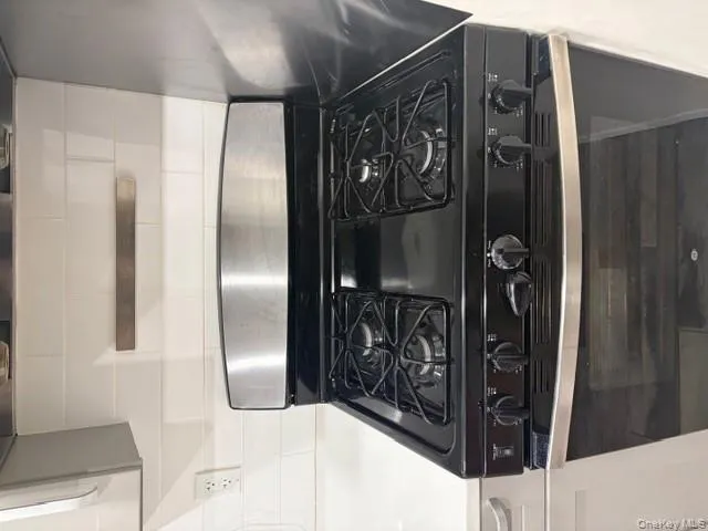 33-08 Francis Lewis Boulevard, New York, NY, 3 Bedrooms Bedrooms, 5 Rooms Rooms,1 BathroomBathrooms,Residential Lease,For Rent,Francis Lewis,0,945395 33-08 Francis Lewis Boulevard, New York, NY, 3 Bedrooms Bedrooms, 5 Rooms Rooms,1 BathroomBathrooms,Residential Lease,For Rent,Francis Lewis,0,945395