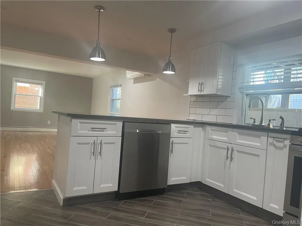 175 Forest Avenue, Yonkers, NY, 2 Bedrooms Bedrooms, 5 Rooms Rooms,1 BathroomBathrooms,Residential Lease,Idx,Forest,0,945448 175 Forest Avenue, Yonkers, NY, 2 Bedrooms Bedrooms, 5 Rooms Rooms,1 BathroomBathrooms,Residential Lease,Idx,Forest,0,945448